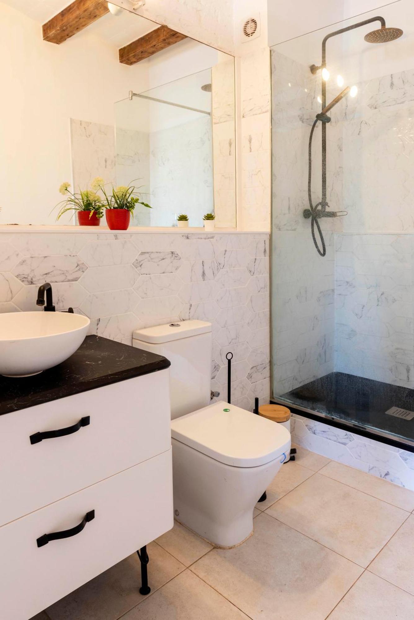 Enchanting 2 Bedroom Flat With Terrace Near Placa Espanya Барселона Экстерьер фото